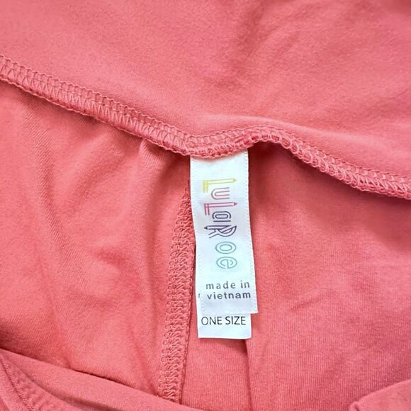 LuLaRoe Solid Salmon Color Leggings - One Size ***Item: 0638 - Picture 4 of 6